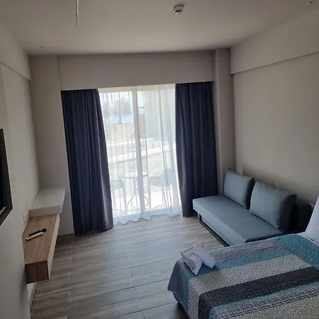 Zenith Sea Side 3* Gennadi
